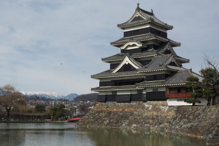 The black keep of Matsumoto Castle above its moat